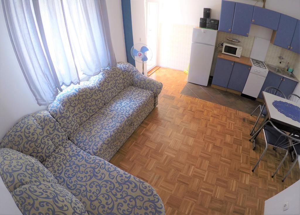 Orange Apartment's Repic Biograd Na Moru