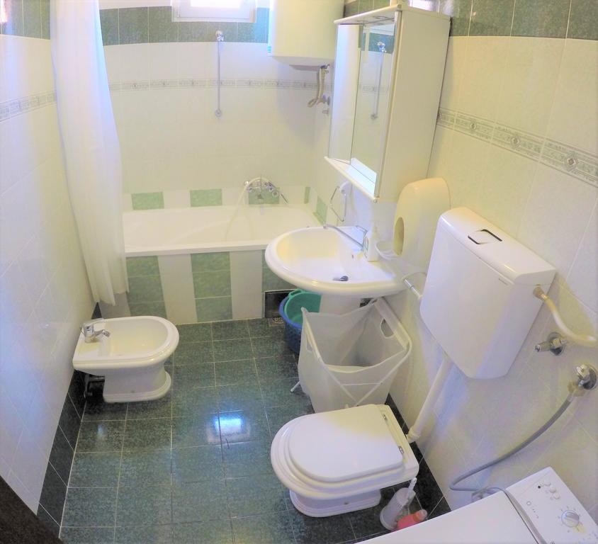 Orange Apartment's Repic Apartment *
