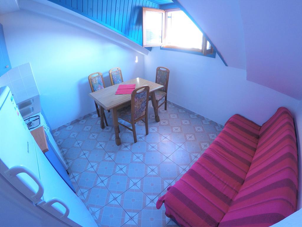 Orange Apartment's Repic Apartment *