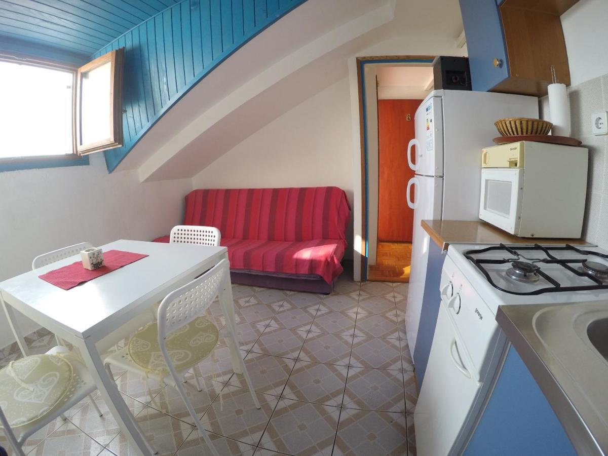 Orange Apartment's Repic Apartment