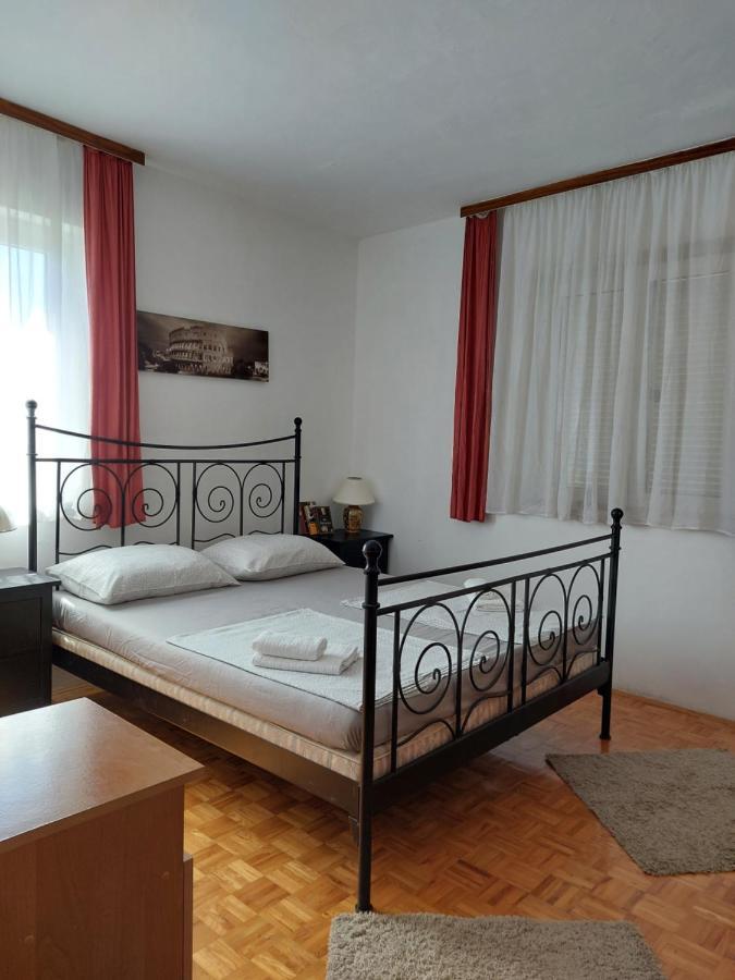 Apartament Orange Apartment's Repic